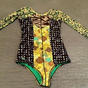 Maaji rashguard size small